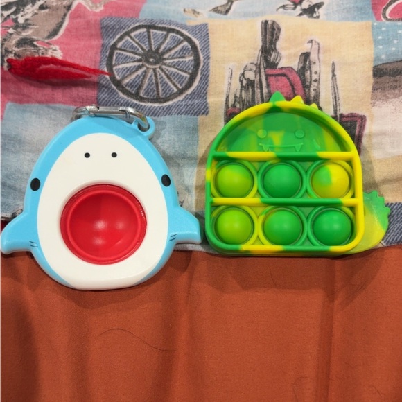 Source Unknown Shark and Dinosaur Pop Fidget Toys - Blue, Red, Green, Yellow - Picture 1 of 2